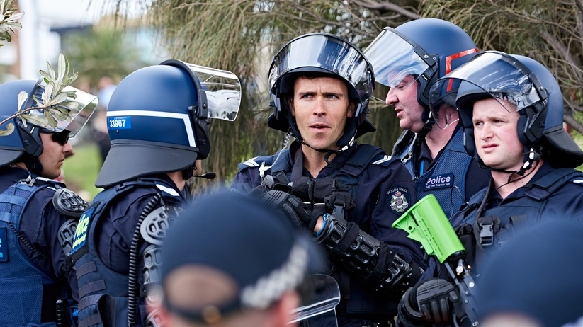 Dictature sanitaire TOTALE à Melbourne, la gauche libérale folle !!! Police-anti-emeute-a-melbourne-247